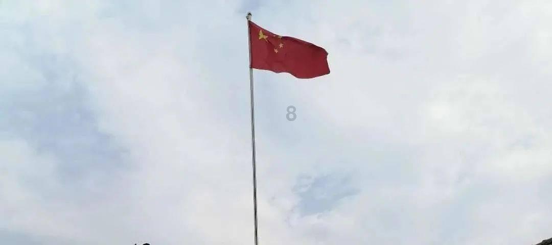 刘晓庆与邓婕5岁年龄差惊人！刘庆疯狂扮嫩似奶奶妆！